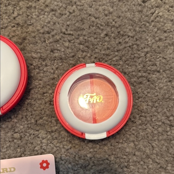 FAO Schwarz Pink Kids Bag with Accessories - Picture 7 of 9